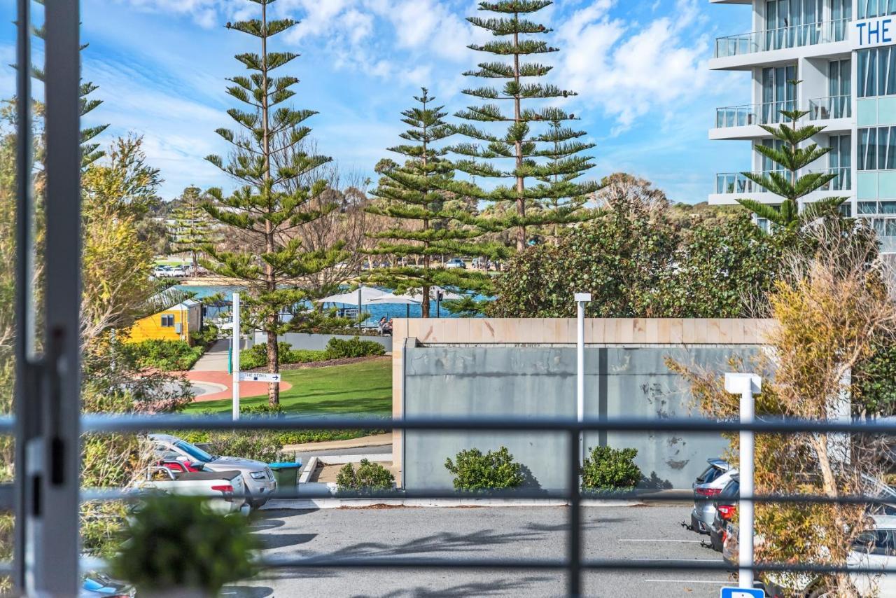 Studio 11 Mandurah Marina Экстерьер фото